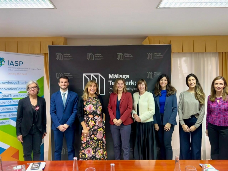 La delegació andorrana s'ha trobat amb Ebba Lund, directora general de l’Associació Internacional de Parcs Tecnològics (IASP).
